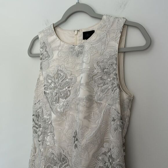 Banana Republic Ivory Sequin Floral Shift Dress Size 0 NWT Elegant Occasion - Picture 5 of 10